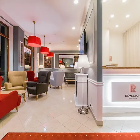 Revelton Aparthotel 4*