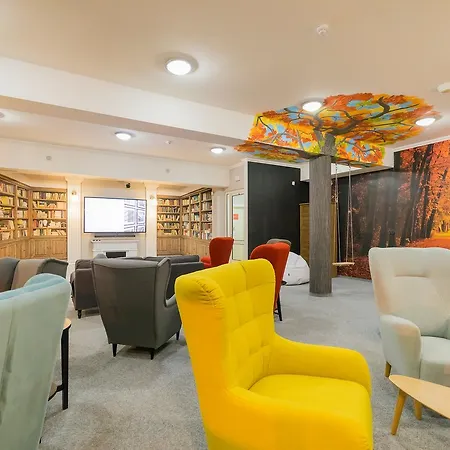 Revelton Aparthotel 4*