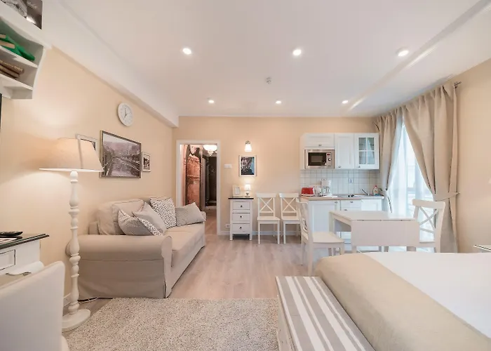 Revelton 4*